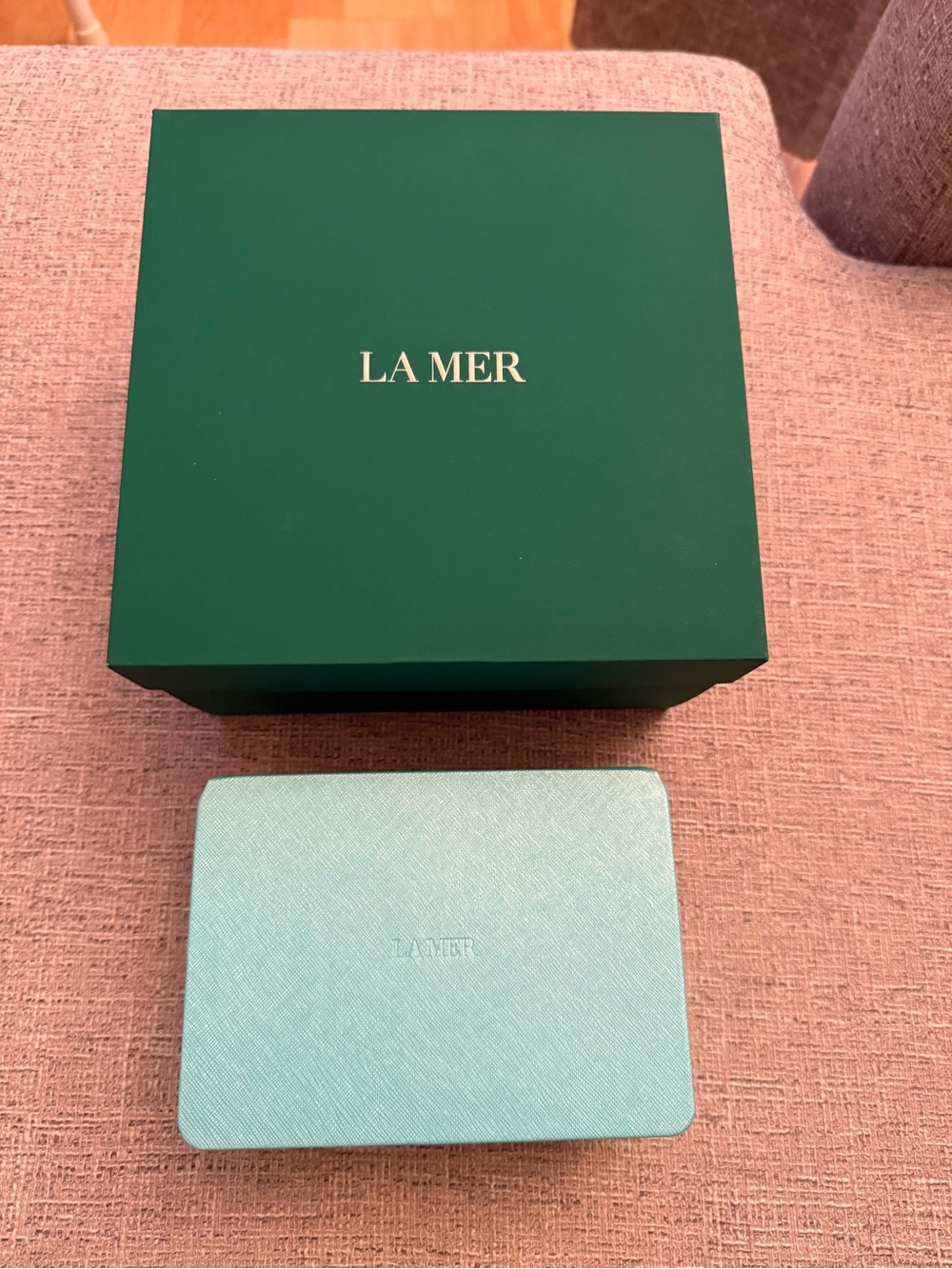 La Mer Green storage box and Emerald Green Gift Box with Branded Ribbon